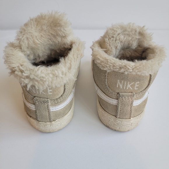 RARE Nike for baby toddler fur lined size 5c - Picture 7 of 8